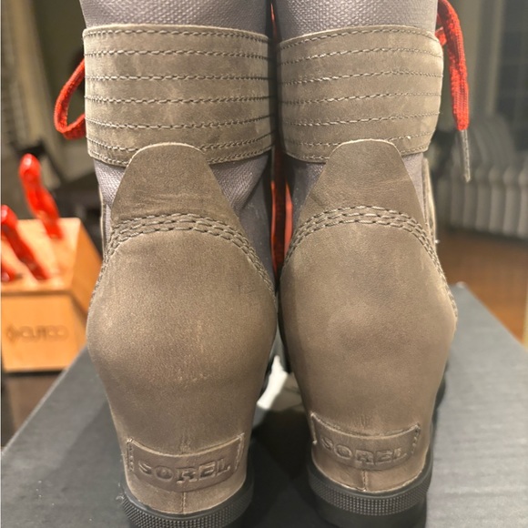 Sorel boots - Picture 6 of 9